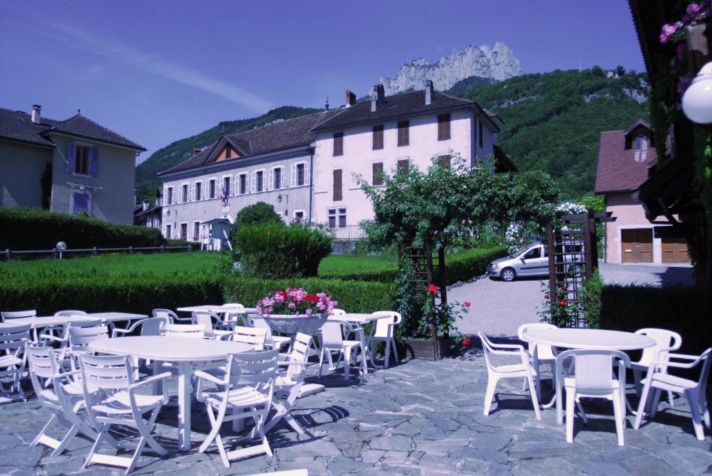 Logis La Charpenterie Hotell Talloires Eksteriør bilde