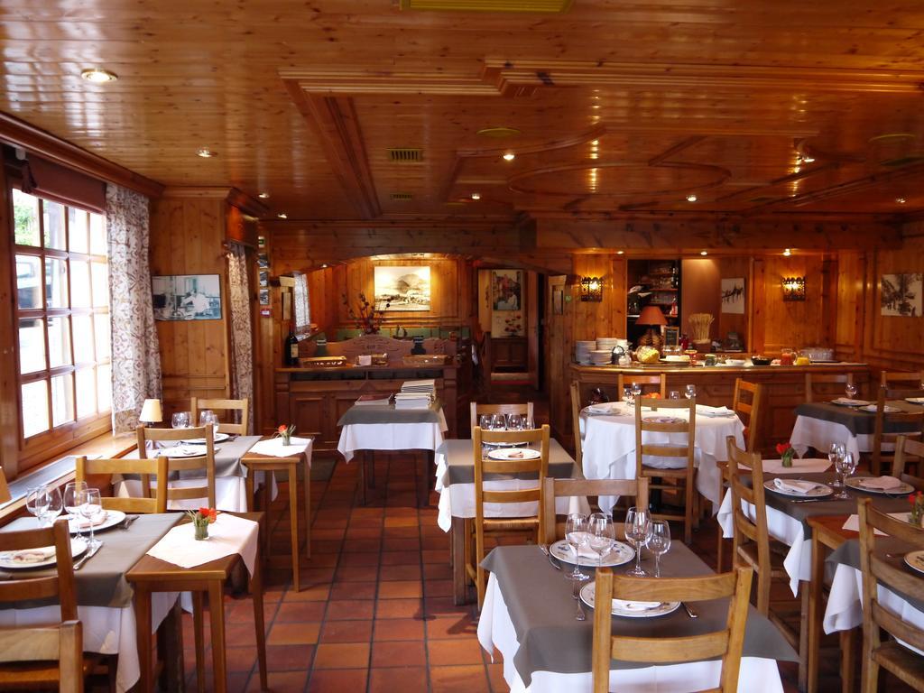 Logis La Charpenterie Hotell Talloires Eksteriør bilde