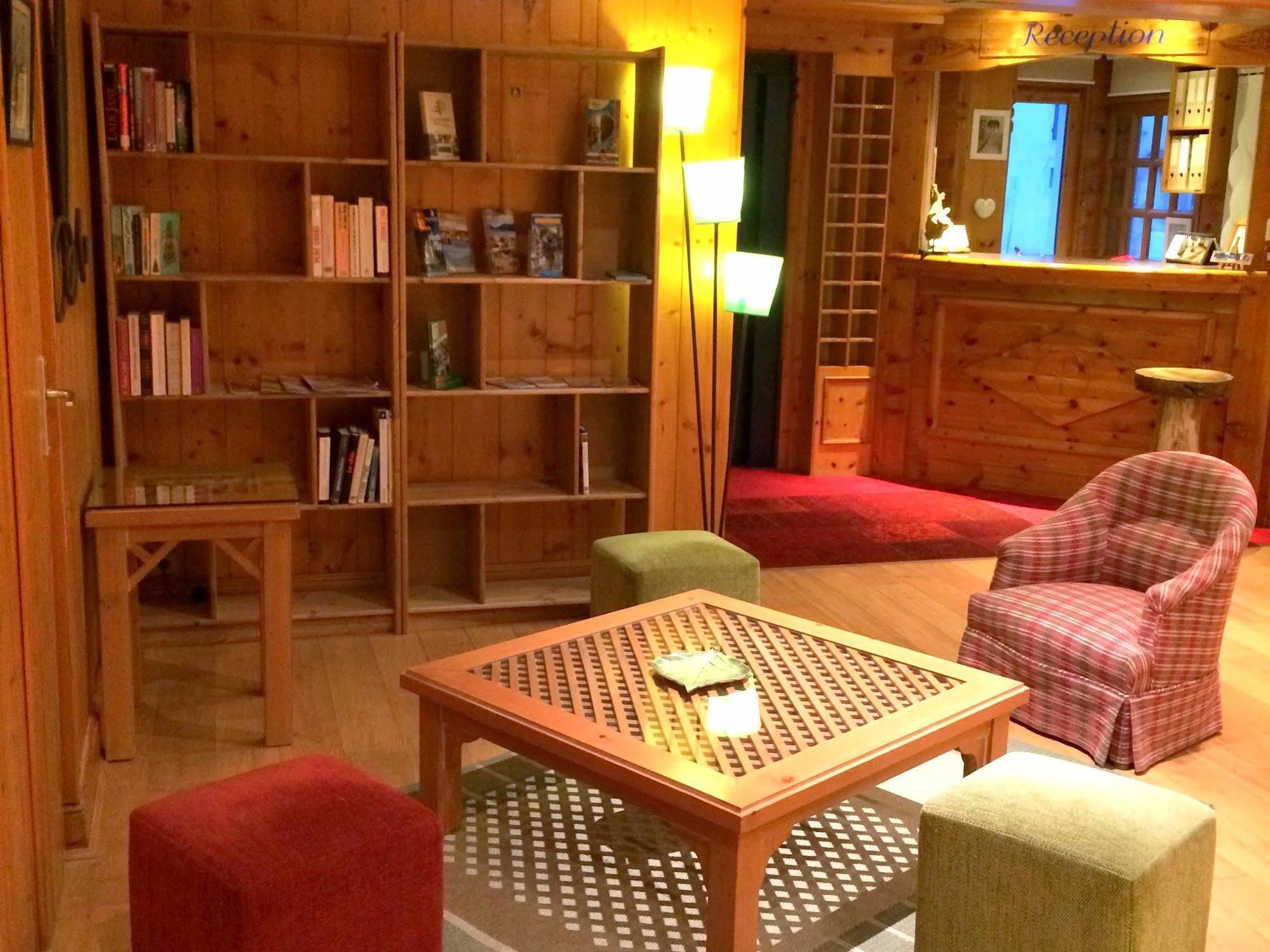 Logis La Charpenterie Hotell Talloires Eksteriør bilde
