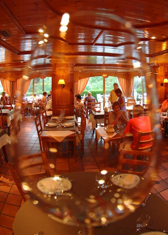 Logis La Charpenterie Hotell Talloires Eksteriør bilde