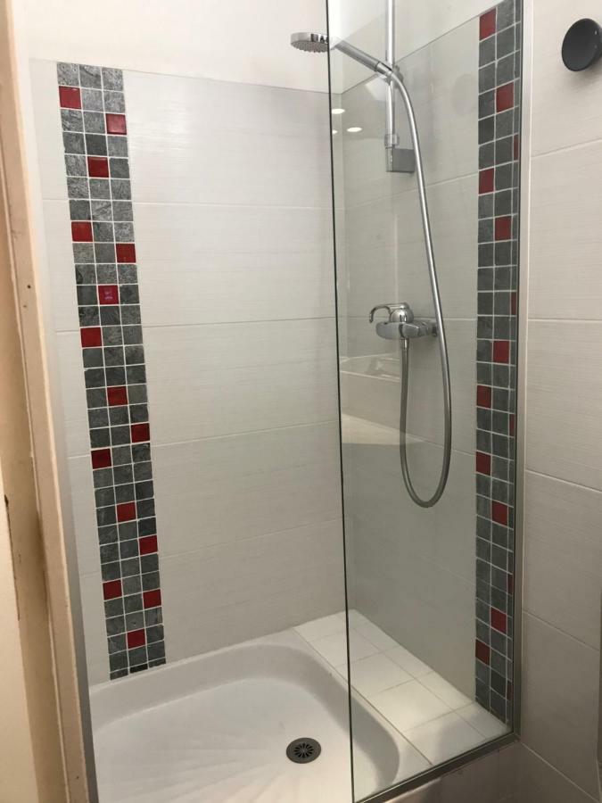 Logis La Charpenterie Hotell Talloires Eksteriør bilde